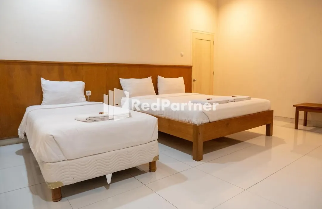 Villa Dora Jogja Near Malioboro Area Mitra Reddoorz-1