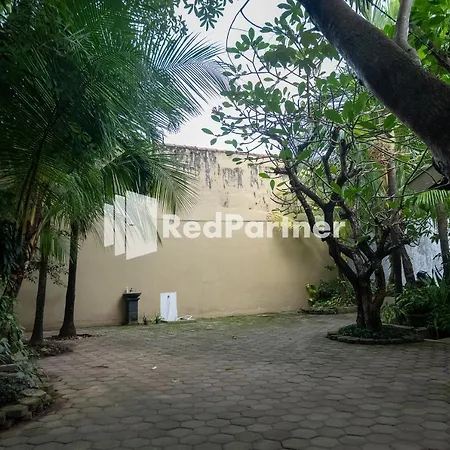 Villa Dora Jogja Near Malioboro Area Mitra Reddoorz-3